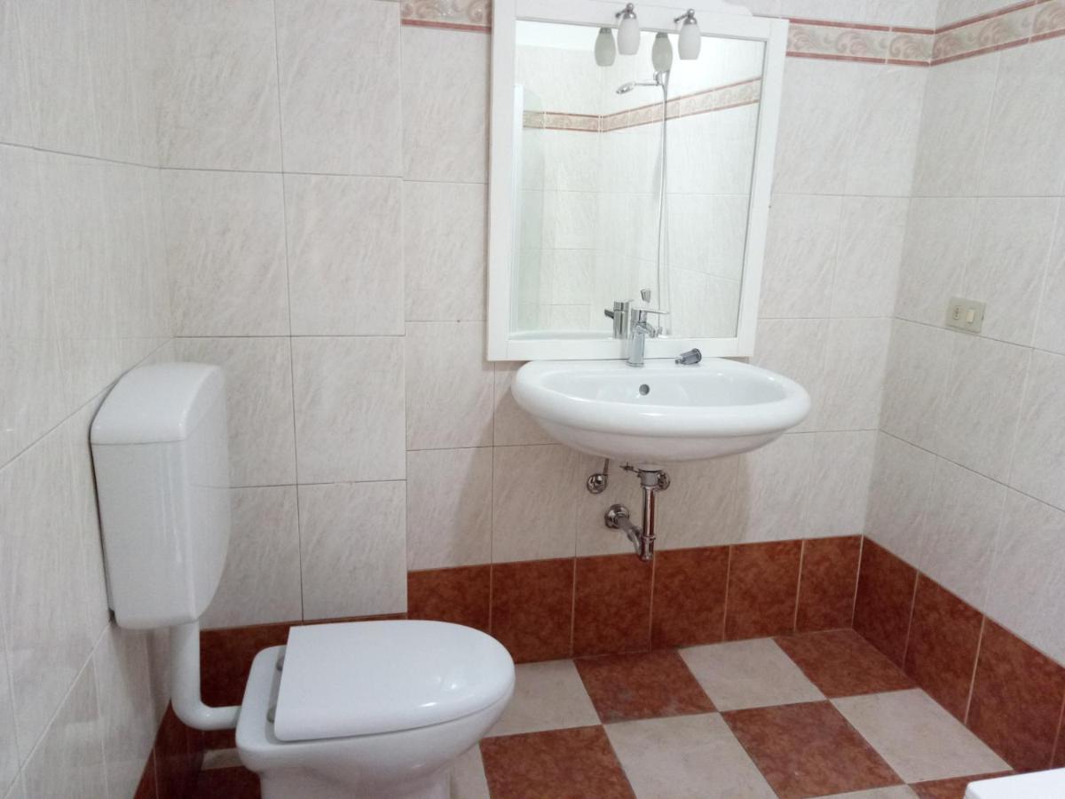B&B Mike Нови Лигуре Екстериор снимка